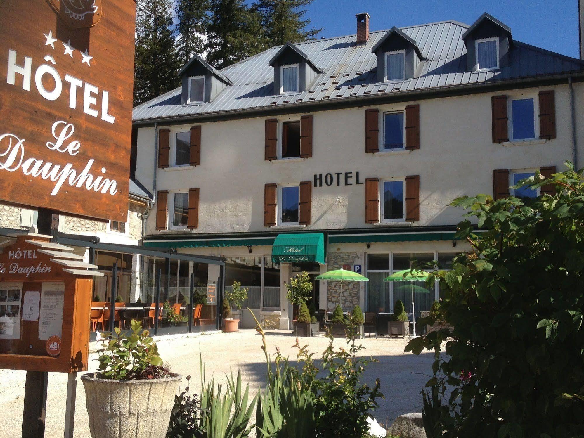 Hotel Le Dauphin Villard-de-Lans Exterior foto